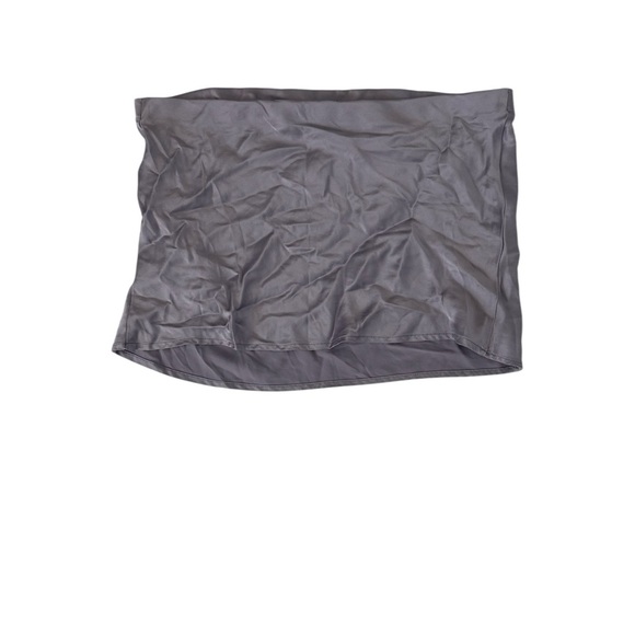 Reformation Spritz Silk Strapless Silk Top
Size Medium Lilac - Picture 4 of 8